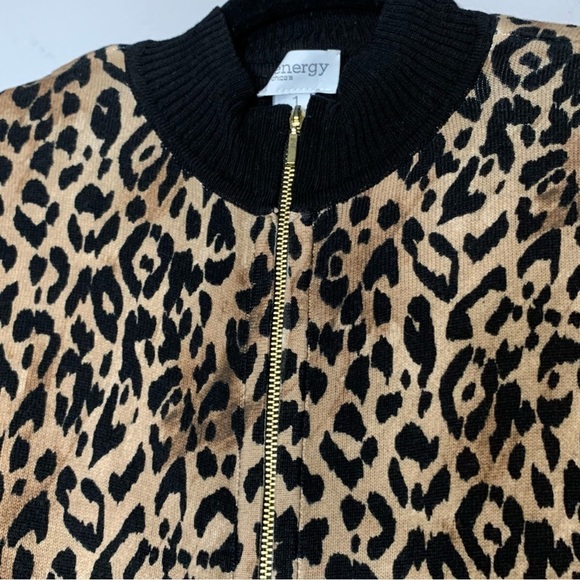 Chico’s Zynergy leopard sweater zip up jacket. Size 1 (8 M) - Picture 6 of 10